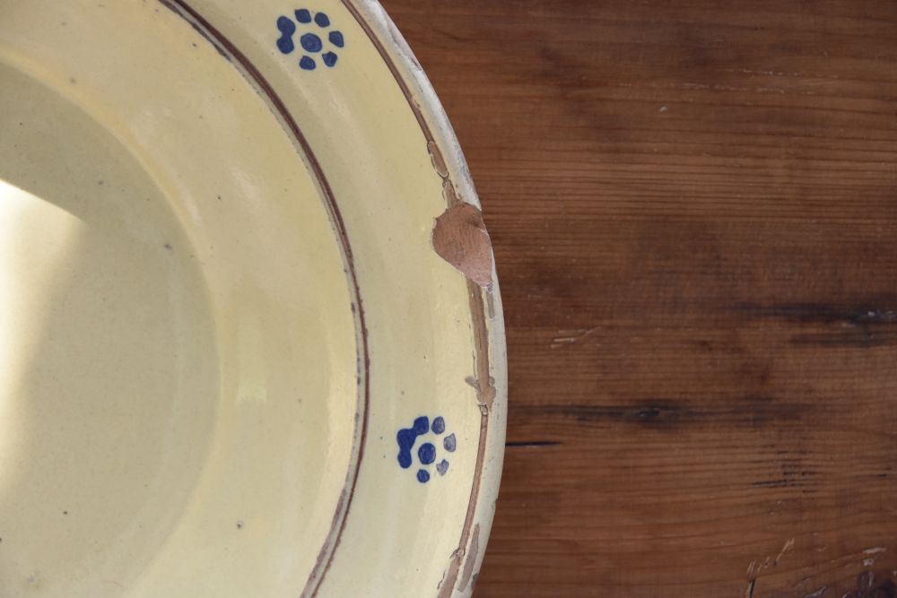 ANTIQUE PUGLIES LARGE CERAMIC BOWL - Image 3