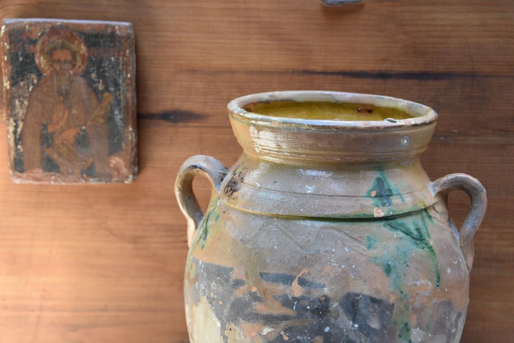 TWO HANDELED CERAMIC VASE GLAZED - Image 7