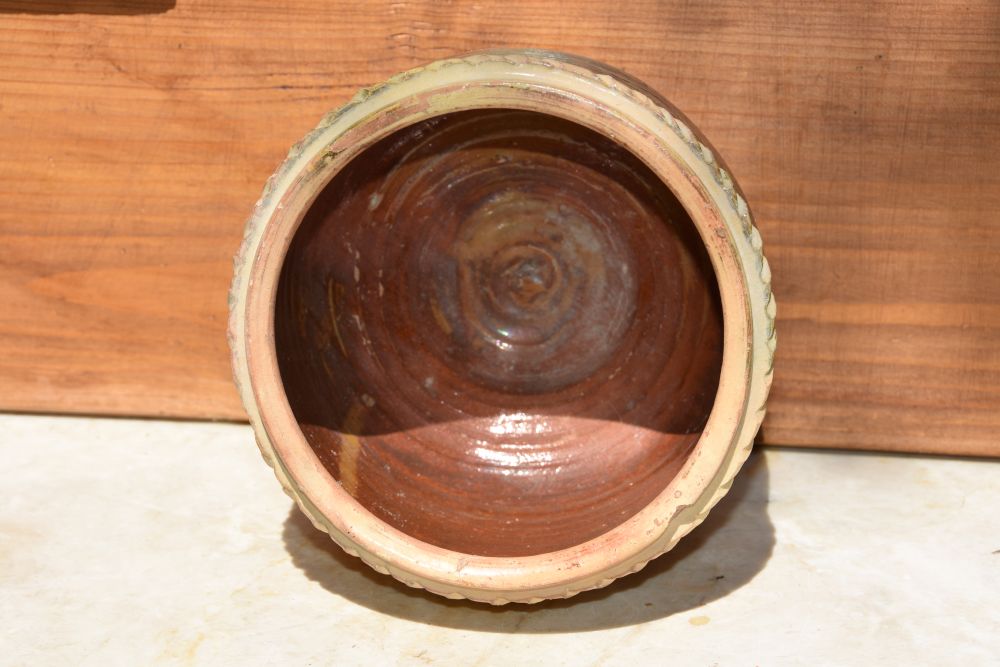 A SMALL GLAZED CERAMIC PLANTER - Image 6