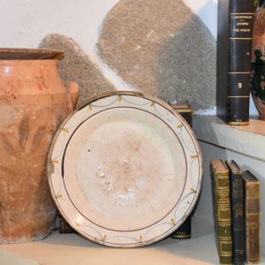 ANTIQUE ITALIAN CERAMIC PLATE SWIRLS